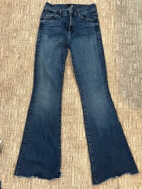 MOTHER The Weekender Fray Dark Blue Flare Jeans